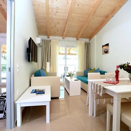 Yassas And Suites Apartment *